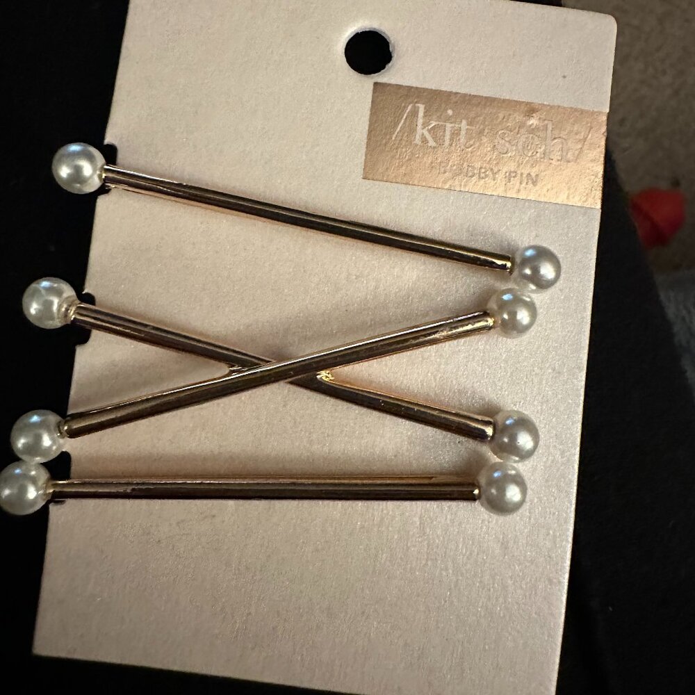 Kitsch Pearl hair pins